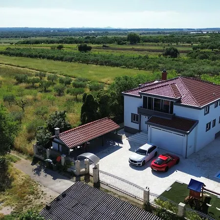 With Pool, Airport Zadar * Donji Zemunik