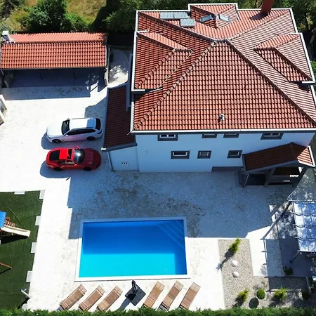 With Pool, Airport Zadar Apartment